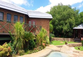 Cussonia Country Home has Balcony rooms