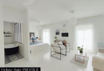 Le Prince allows 18 year olds to book a room