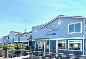 Anderson Inn has Balcony rooms