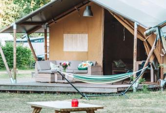 Glamping Holten luxe safaritent 2 has Balcony rooms