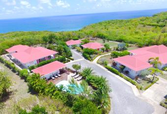 R  sidence Le Jardin des 4   pices allows 18 year olds to book a room