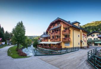 Sporthotel Dachstein West has Balcony rooms