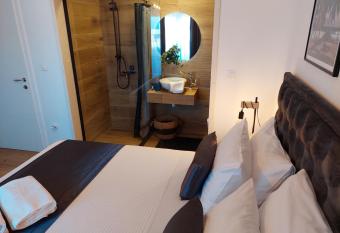 Dream Variant allows 18 year olds to book a room