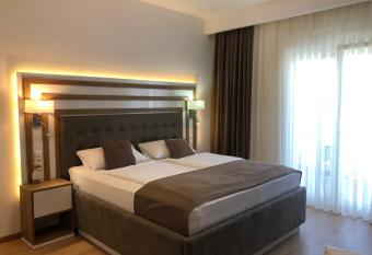 Hotel Rheinbr  cke has Balcony rooms