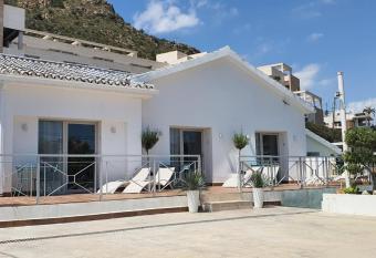 Sandra Rooms has Balcony rooms