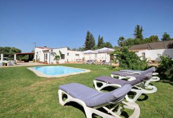 Villa Carmen has Smoking/Balcony rooms