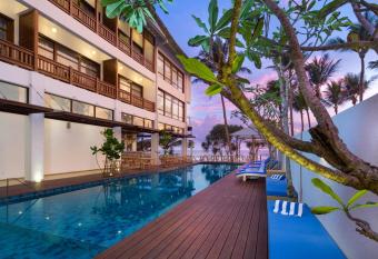 The Lucky Elephant allows 18 year olds to book a room