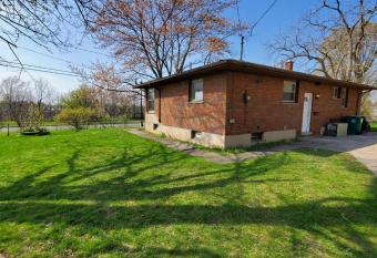 The Grand Gorge Villa-With Private Yard has Balcony rooms