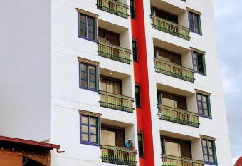 Apartamentos San Jose vistal al lago, cerca del parque. Guatape. has Balcony rooms