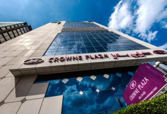 Millennium Downtown has Smoking rooms