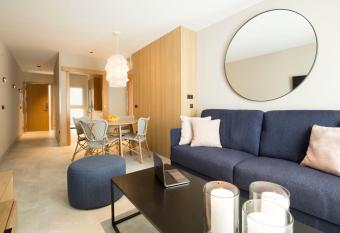 Goodnight C  diz Apartments allows 18 year olds to book a room