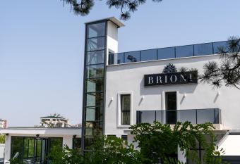 Brioni Hotel & Restaurant has Balcony rooms