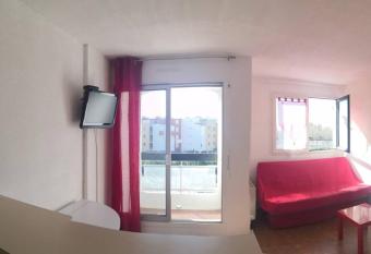 Studio Cap d Agde (Richelieu) has Balcony rooms