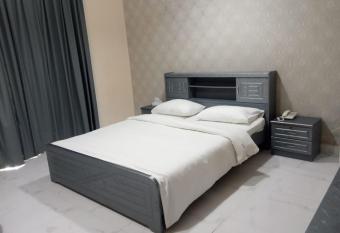 Corniche Palace Hotel allows 18 year olds to book a room