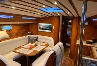 NUIT SUR UN BATEAU has Balcony rooms