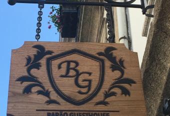 Bar  o Guesthouse has Balcony rooms