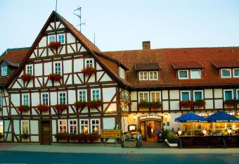 Hotel zum Schiffchen allows 18 year olds to book a room