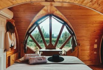 Colchagua Tiny Lodge allows 18 year olds to book a room