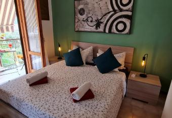 Manuela s Home has Balcony rooms