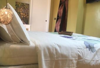 B&B Via Roma 41 has Balcony rooms