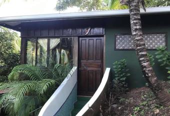 FLOR DE PARAISO BUNGALOWS has Balcony rooms