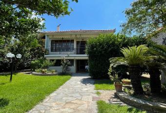 Evian house has Balcony rooms