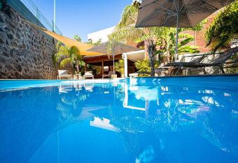 Le Kerveguen allows 18 year olds to book a room