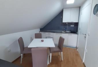 Apartman Djokovic has Balcony rooms