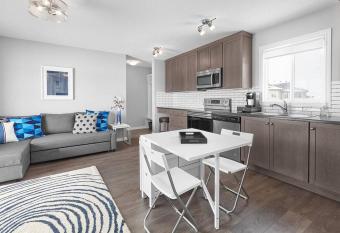 Grey Havens Laneway home with AC and garage near WEM has Balcony rooms