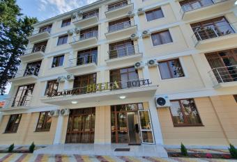 Hotel BELLA allows 18 year olds to book a room