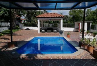 Casa Finca Arrayanas Tres Caballos allows 18 year olds to book a room