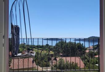 Anita Pri  ba has Smoking/Balcony rooms