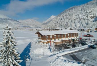 Fairhotel Hochfilzen B&B has Balcony rooms