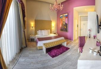 Hotel Andante allows 18 year olds to book a room