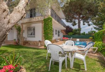 Hauzify I Casa Margalef has Balcony rooms