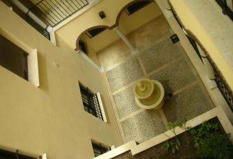 ARUNDA-SUR has Balcony rooms