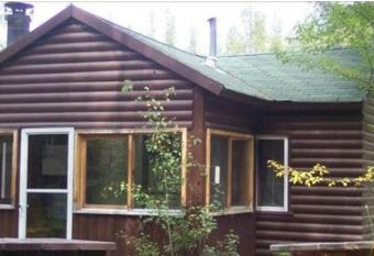 HI Maligne Canyon - Hostel allows 18 year olds to book a room