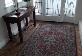 anchorbandb Seabank Road. allows 18 year olds to book a room