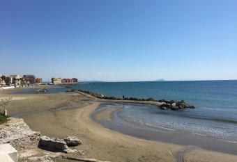 Alloggio Turistico Dea Bendata has Balcony rooms