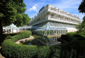 Best Western Premier Parkhotel Bad Mergentheim has Balcony rooms