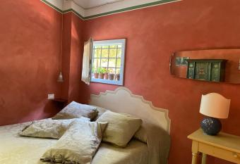 Casina Morgana B&B allows 18 year olds to book a room