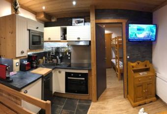 Studio TMB - Le Praz de Lys has Balcony rooms