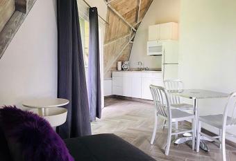 Studio 02 - Lake Sumner has Balcony rooms