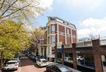 Sonder Park House allows 18 year olds to book a room