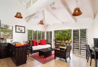 Musket Cove Island Resort has Balcony rooms