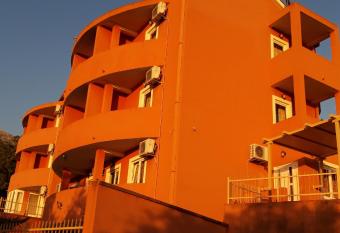 Apartments Danilo Ka  anegra has Balcony rooms