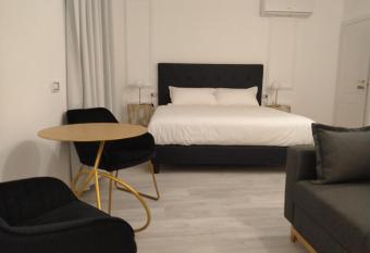 Bresciantica allows 18 year olds to book a room