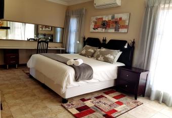 Glen Marion Guest House has Balcony rooms