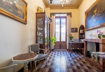 Dimora Altemura allows 18 year olds to book a room