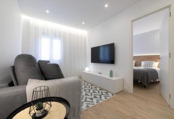 Apartamento Ayuntamiento Av de La Paz has Balcony rooms